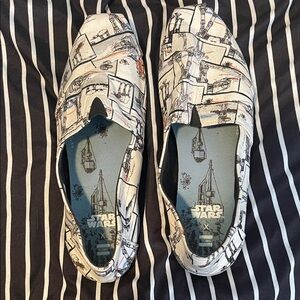 Star Wars x TOMS' White Graphic Slip-On Shoes